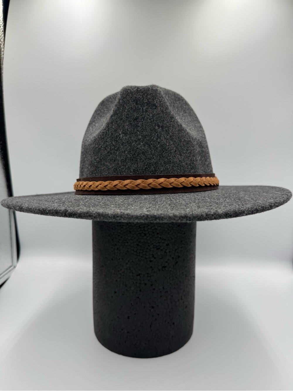 FRYE Felt Tall Crown Fedora Hat, Leather Band, Hat Size OSFM, Heather Grey